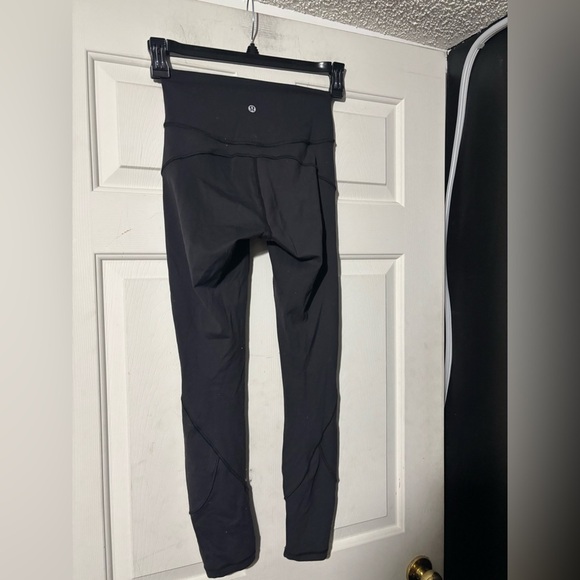 Lululemon In Movement 7/8 Tight *Everlux 25" - Picture 2 of 5